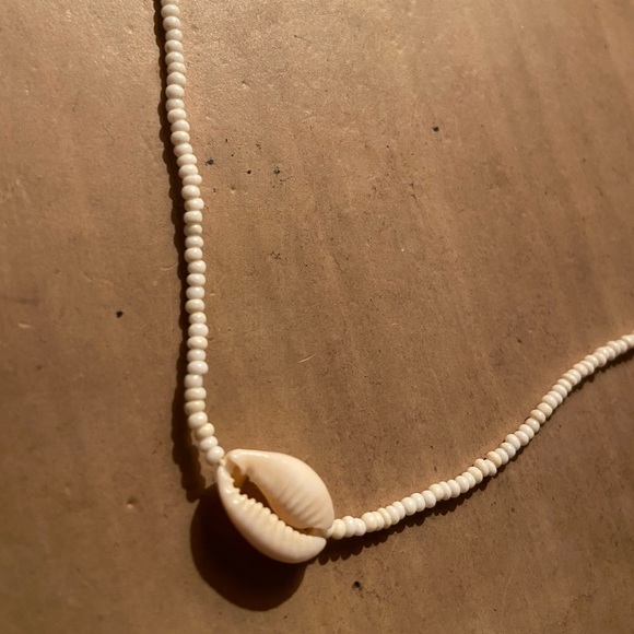 Sea Shell Choker - Picture 3 of 3
